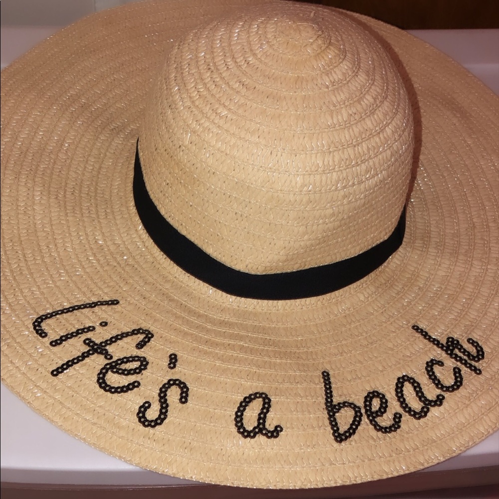 floppy beach hat